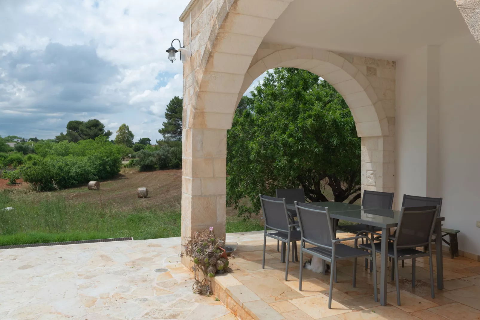 Trullo Terra di mezzo in Martina Franca-Terrasbalkon