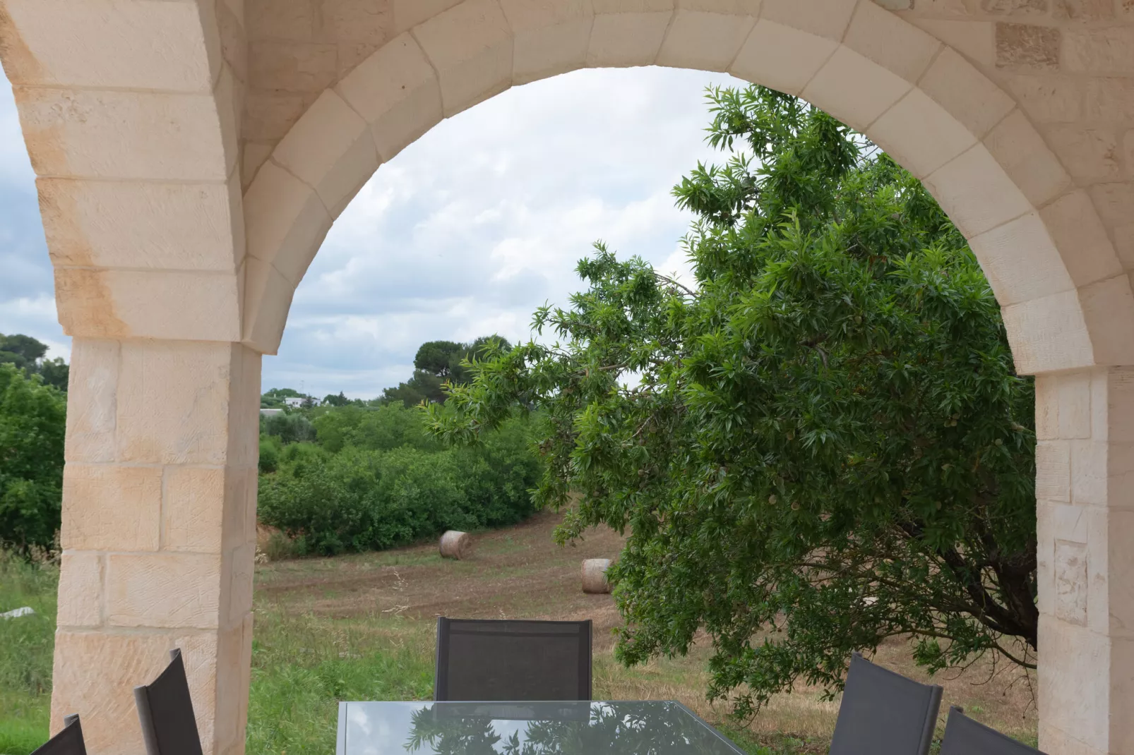 Trullo Terra di mezzo in Martina Franca-Uitzicht zomer