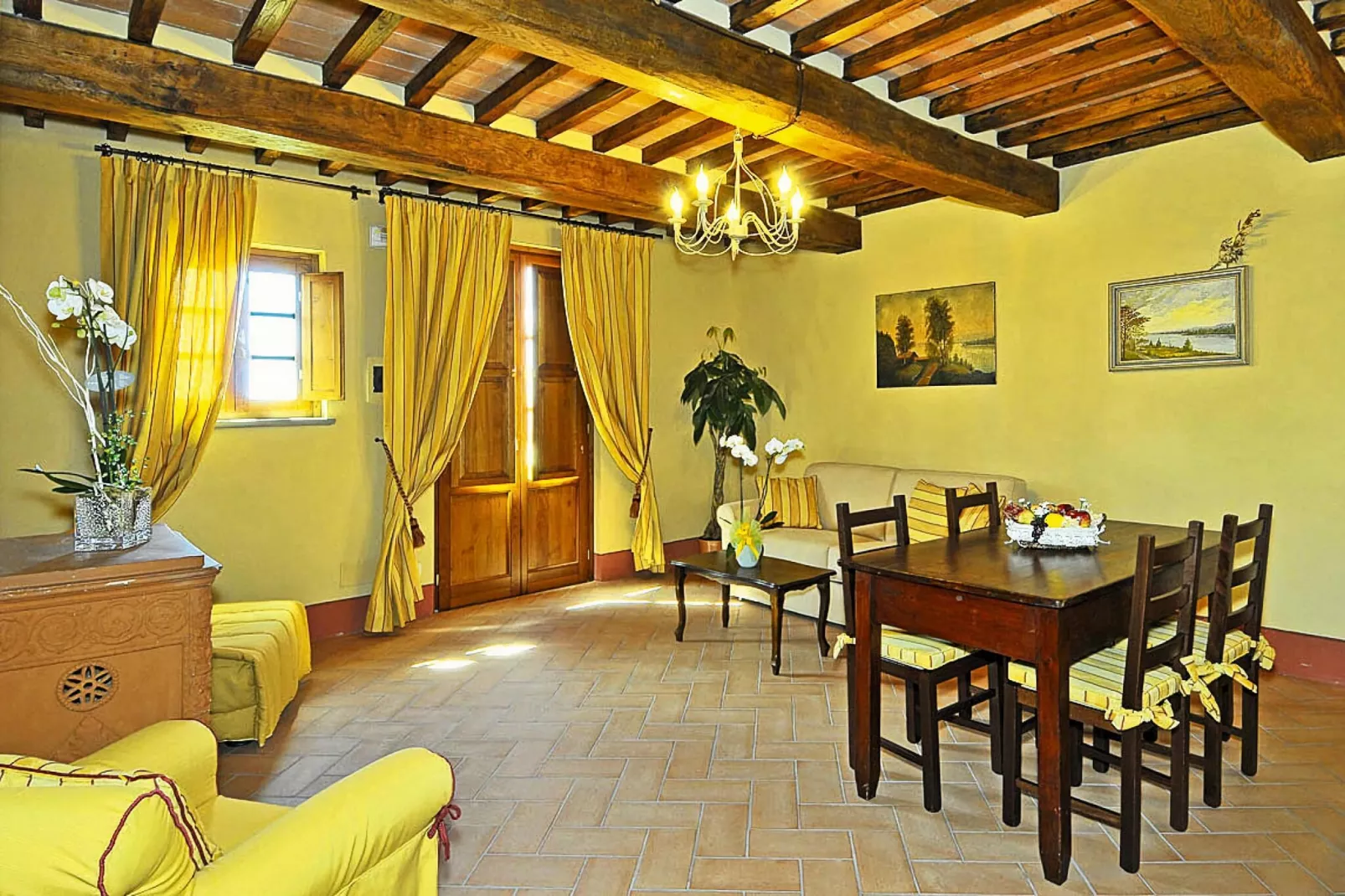 Agriturismo Cima alla Serra Pisa Bilo piano terra o primo piano-Eetkamer