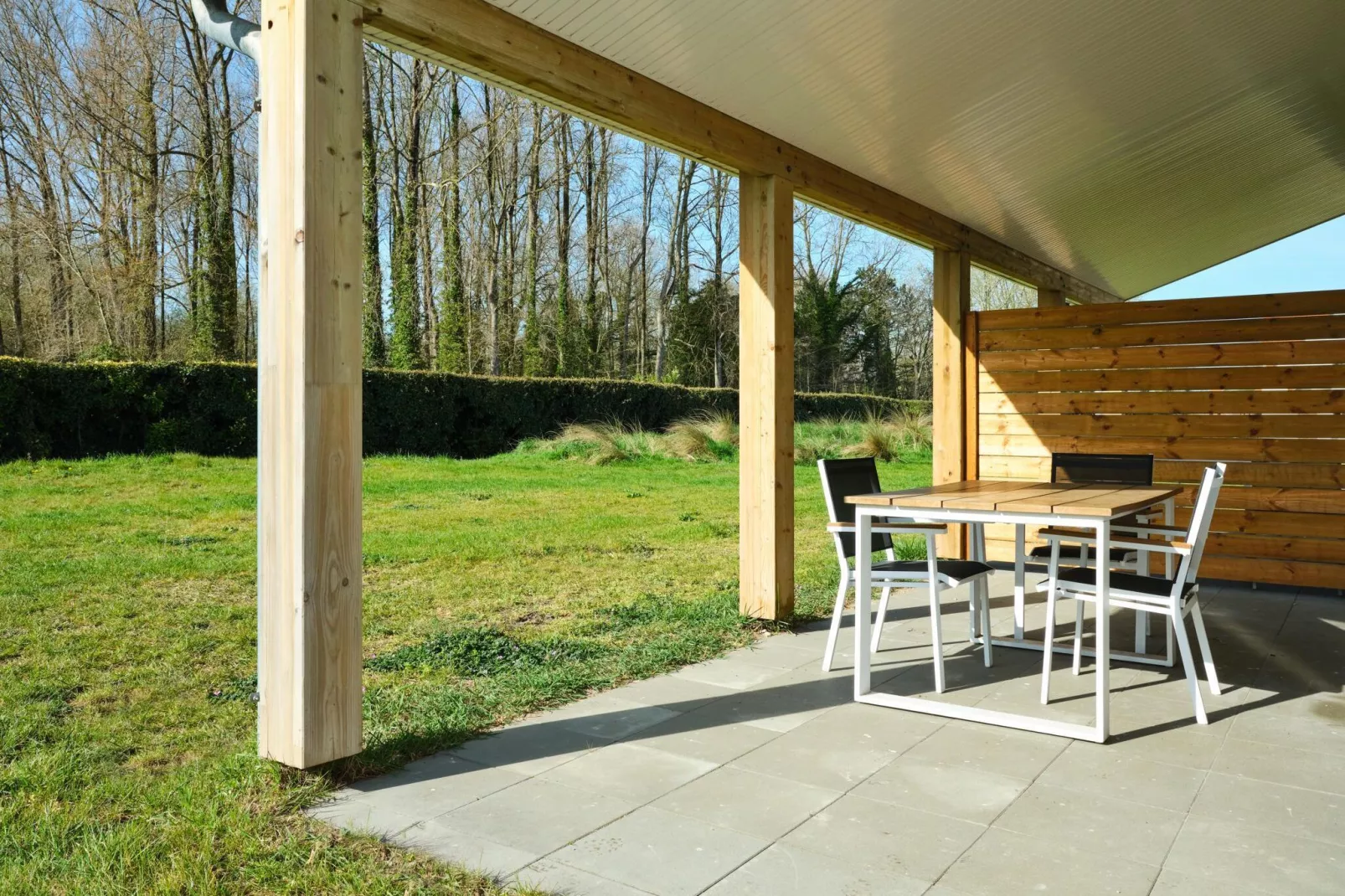 Prachtig vrijstaand vakantiehuis op slechts 800 m. van zee-Terrasbalkon