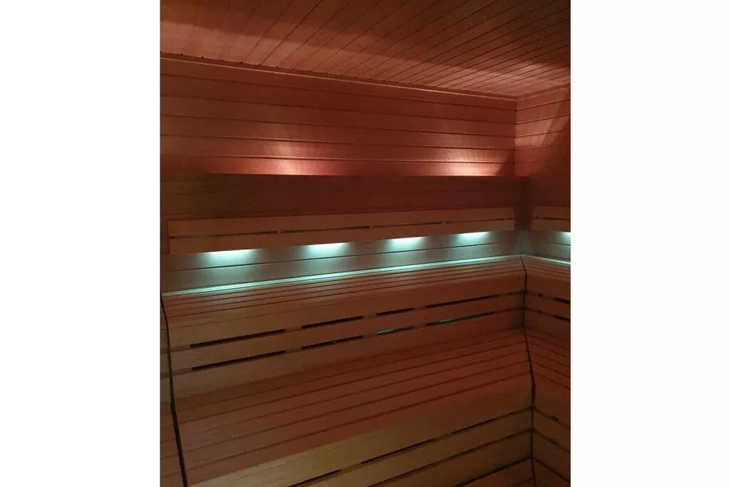 399169-Sauna