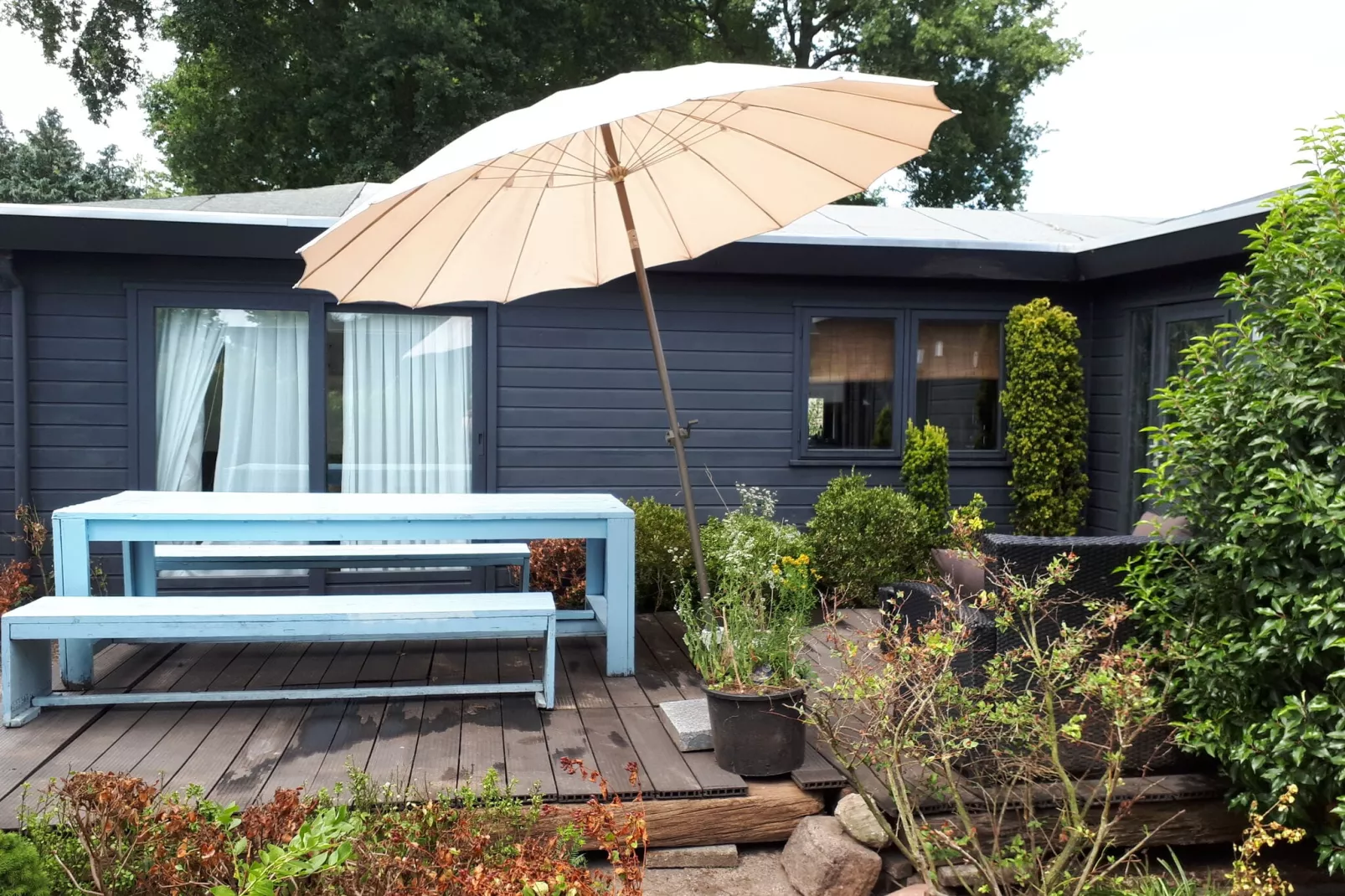 Chalet De Vier Jaargetijden 74-Tuinen zomer