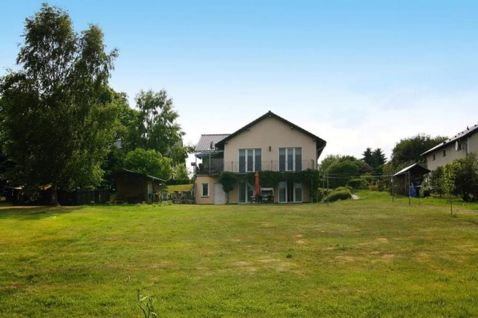 Appartement, Zemitz-Buitenkant zomer