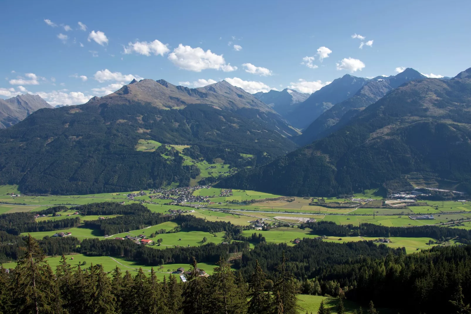 Panorama Chalet TOP 10-Uitzicht zomer