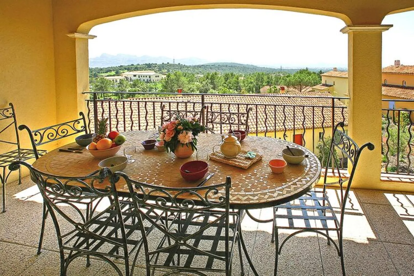 Apartments Les Domaines de Saint-Endréol / La Motte-en-Provence // Apt 2 chambres Type B-Terras