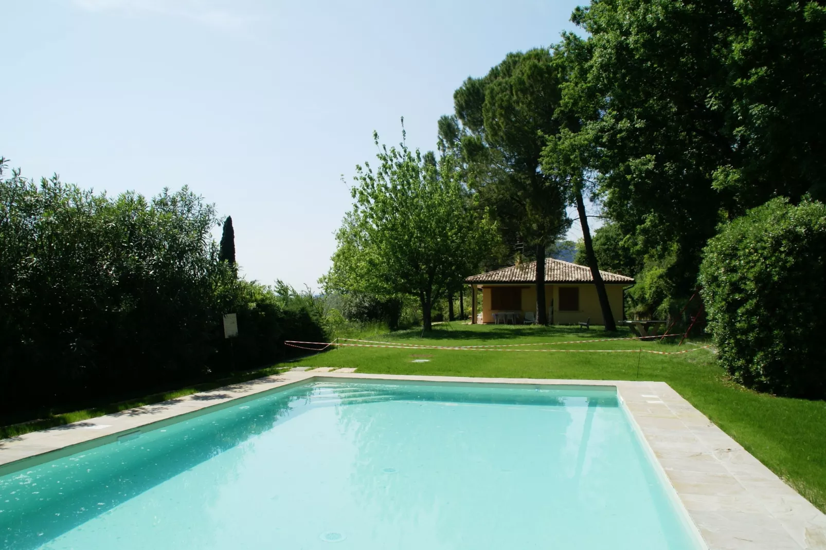 Residence Le Sponde Quadri Uno Sei-Buitenkant zomer