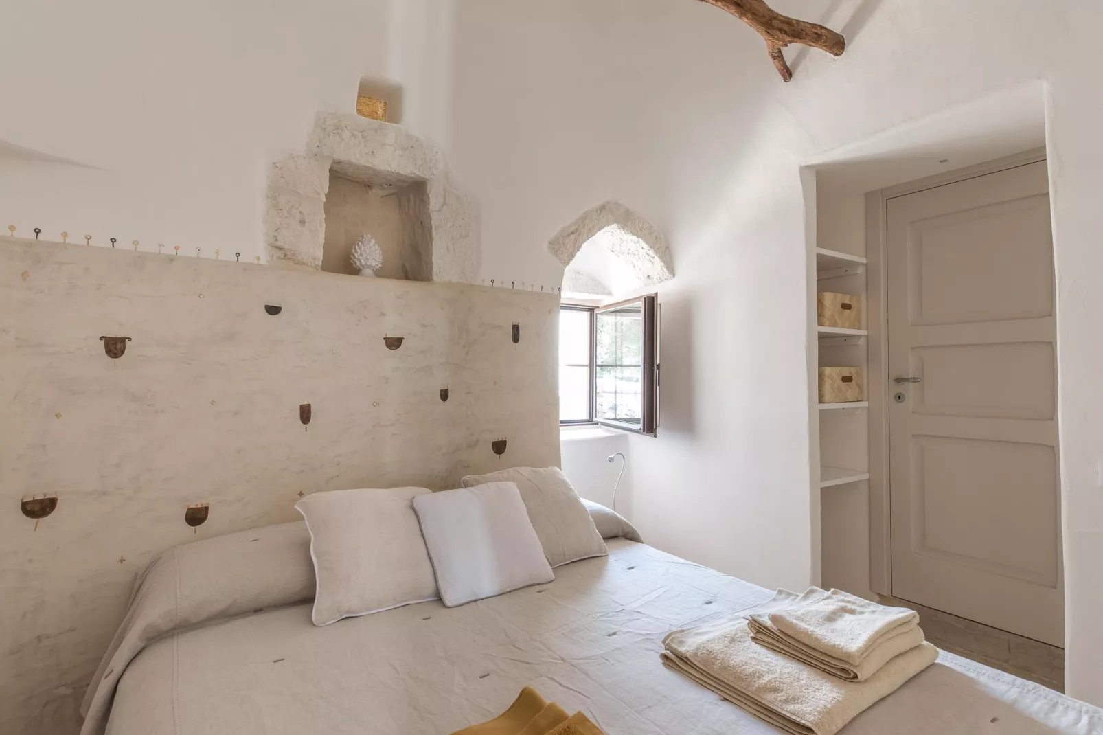 Luxury Trullo Termetrio in Cisternino-Slaapkamer