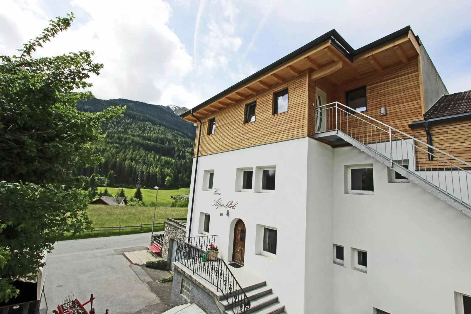 Haus Alpenblick-Buitenkant zomer