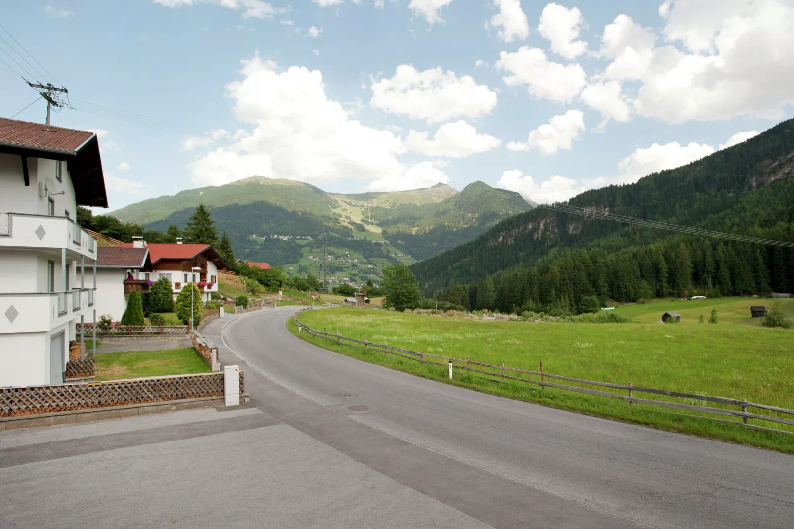 Haus Alpenblick-Uitzicht zomer
