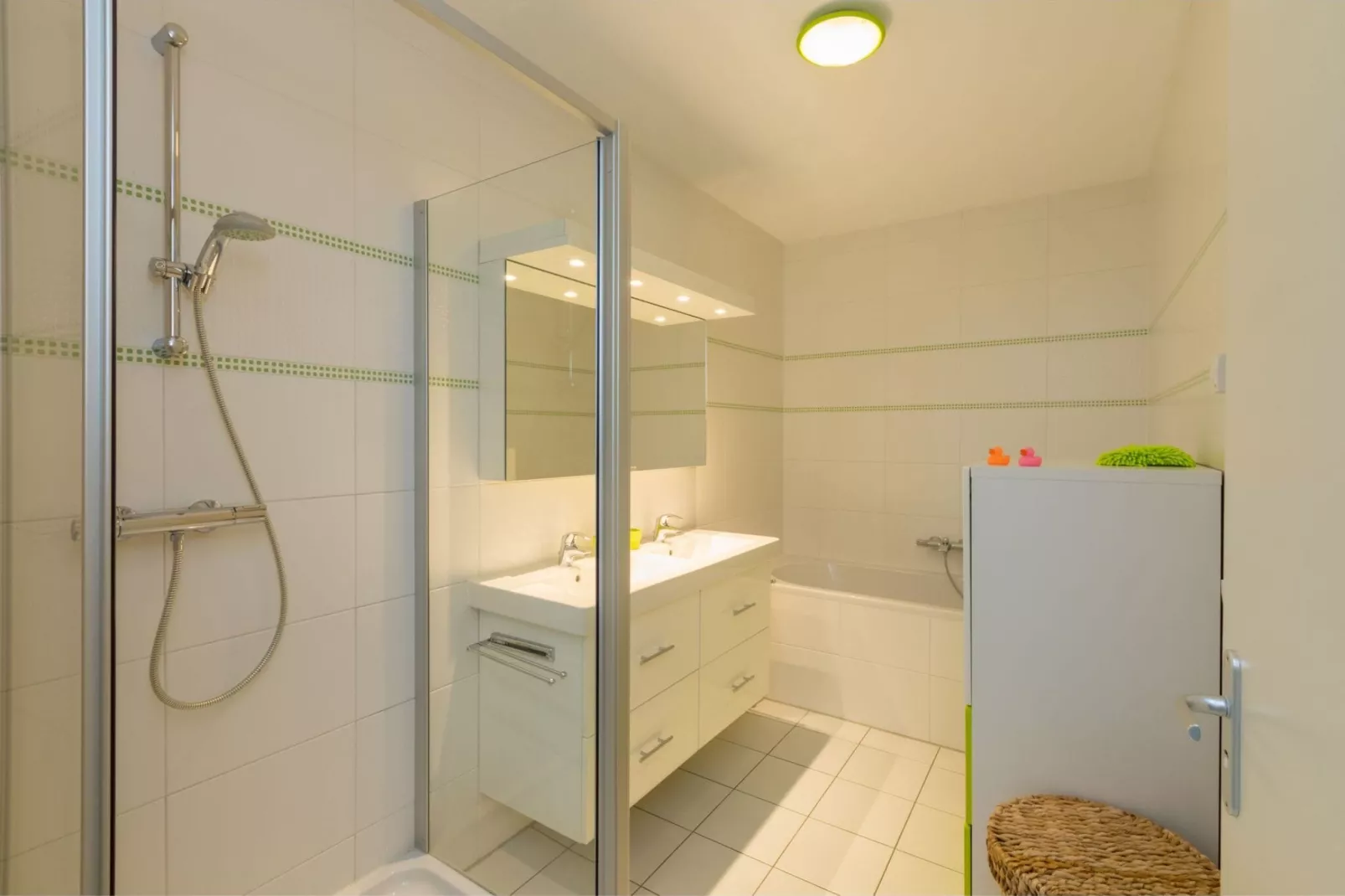 Vakantieappartement - Muidenweg 1P-Badkamer