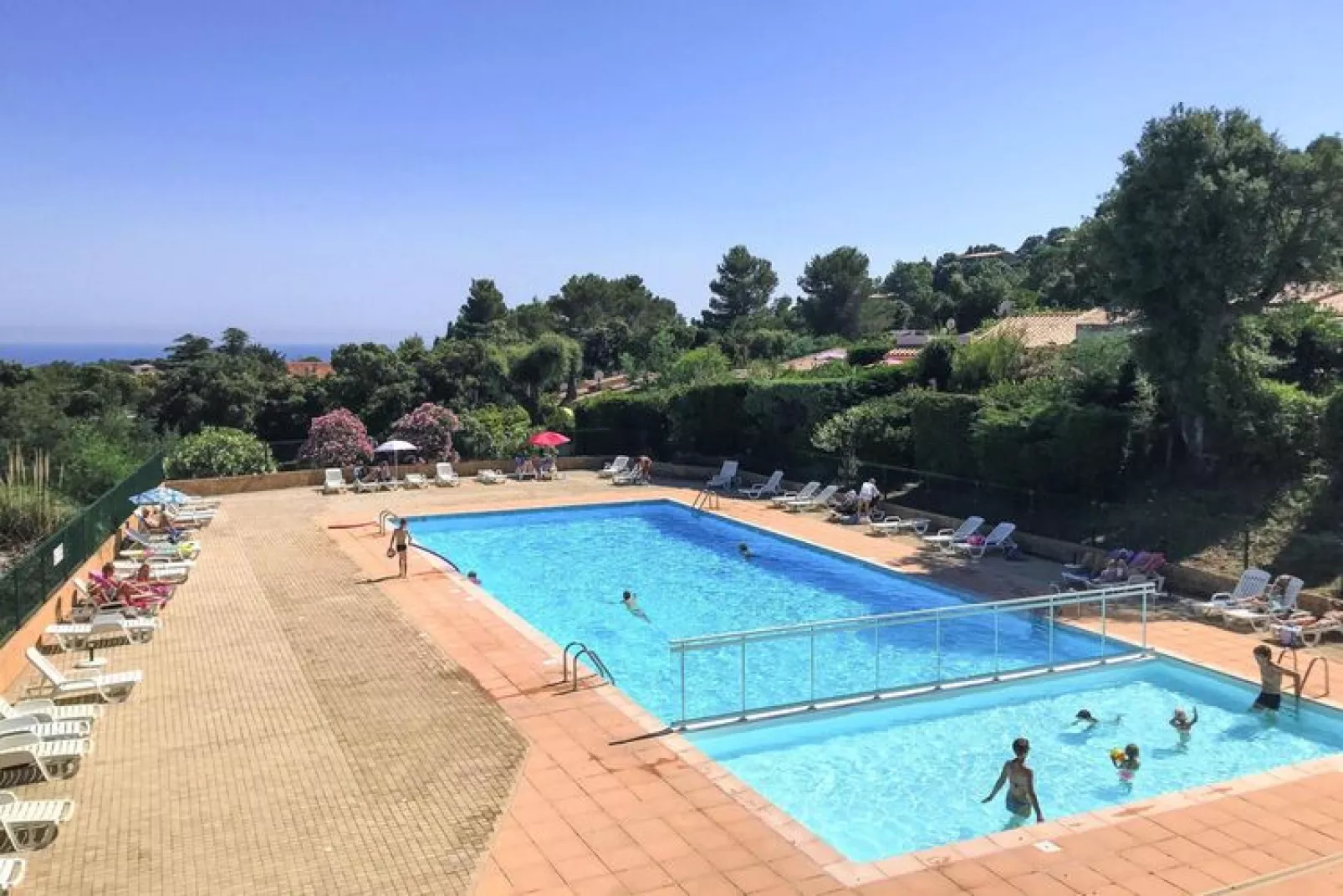 Reihenhaus in La Croix-Valmer-Gebieden zomer 1km