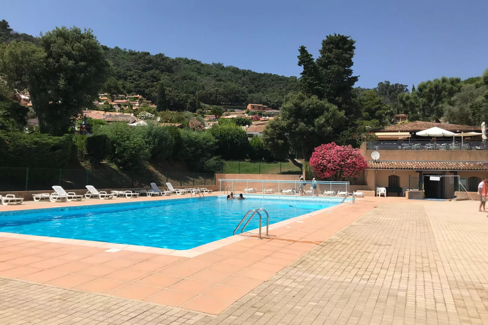 Reihenhaus in La Croix-Valmer-Gebieden zomer 1km