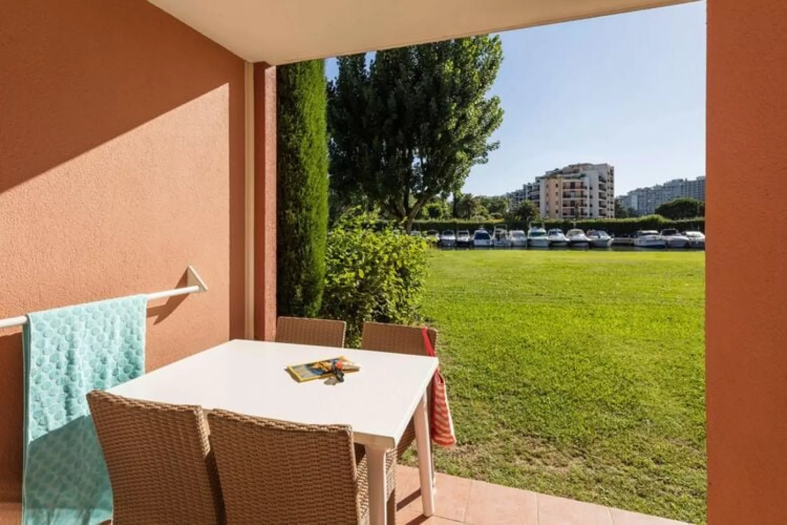 Residence Les Rives de Cannes Mandelieu Mandelieu-la-Napoule - 25 Standard - Apt 5 p - 1 bedroom-Terras