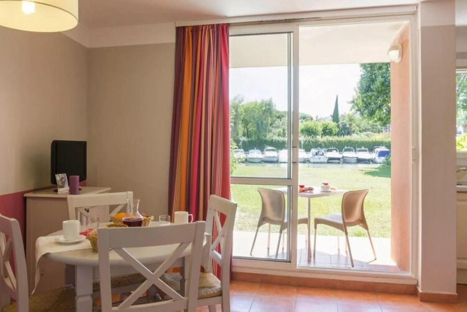 Residence Les Rives de Cannes Mandelieu Mandelieu-la-Napoule 36 Standard - Apt 6 p - 2 bedrooms-Woonkamer