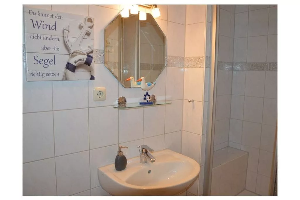 236328-Badkamer