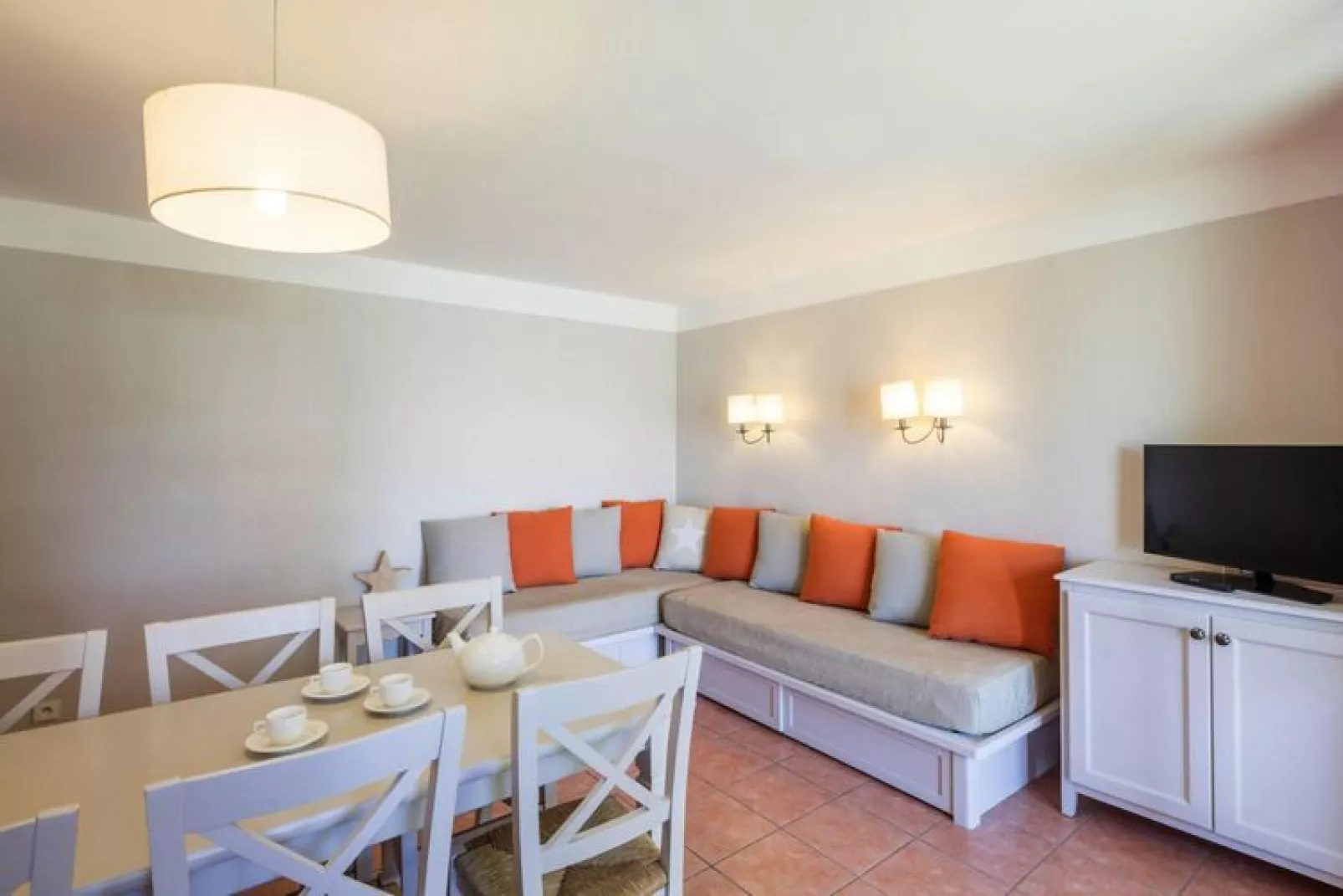 Residence Les Rives de Cannes Mandelieu Mandelieu-la-Napoule - 26Z Superior - Apt 6 p - 1 bedroom  1 sleeping alcove-Woonkamer