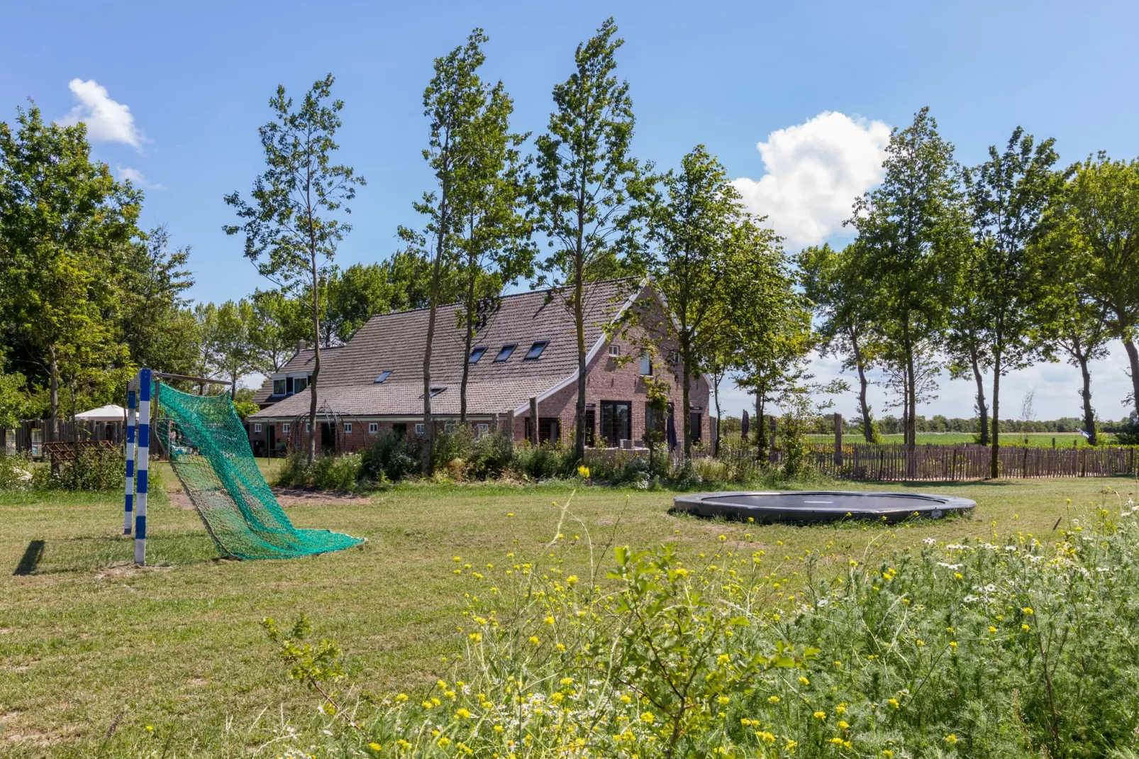 Familiehuis t Blauwzwartje-Tuinen zomer