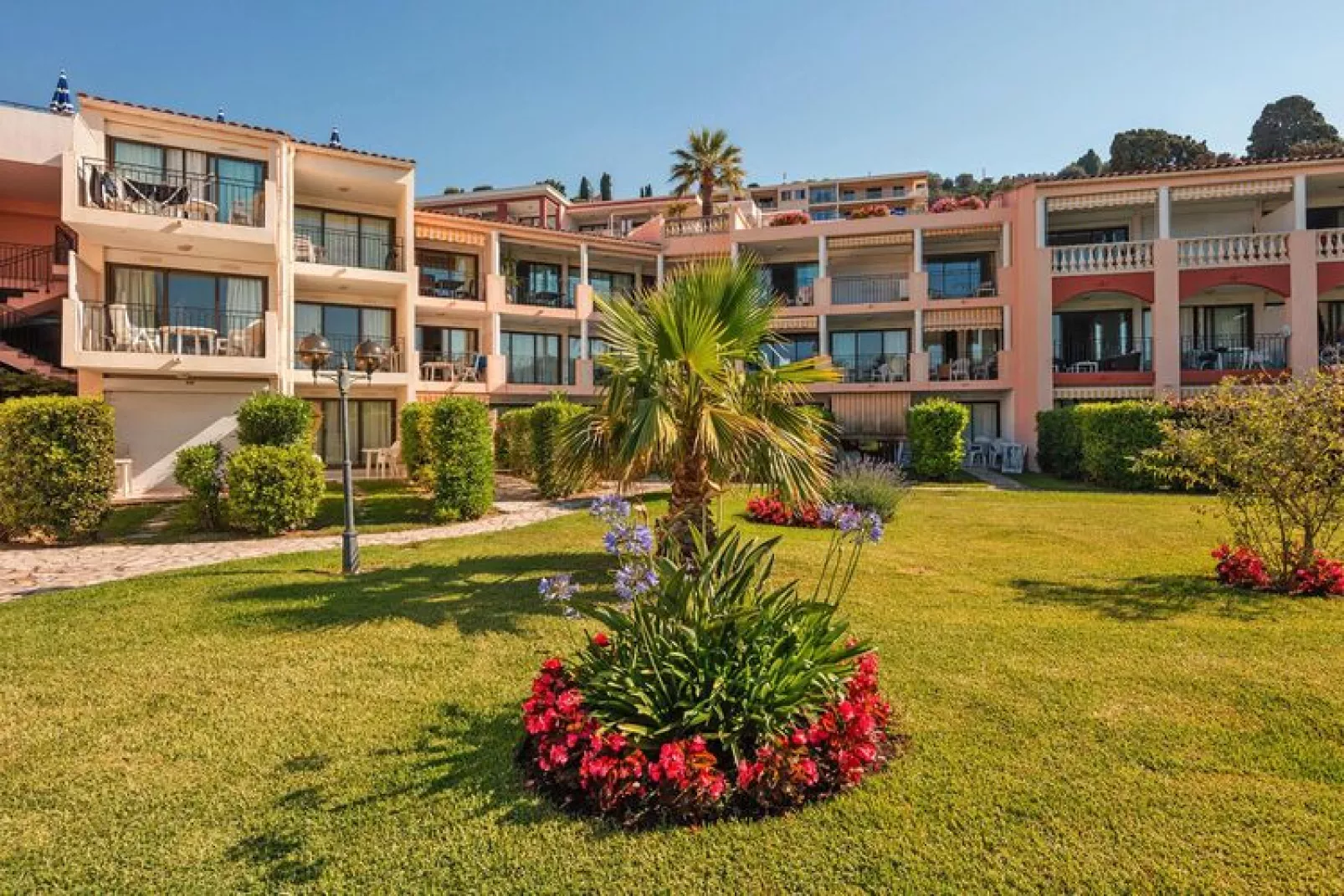 Residence L'Ange Gardien Villefranche-sur-Mer - 25  appartement 4 pers - 1 chambre - terrasse ou balcon - climatisé-Buitenkant zomer