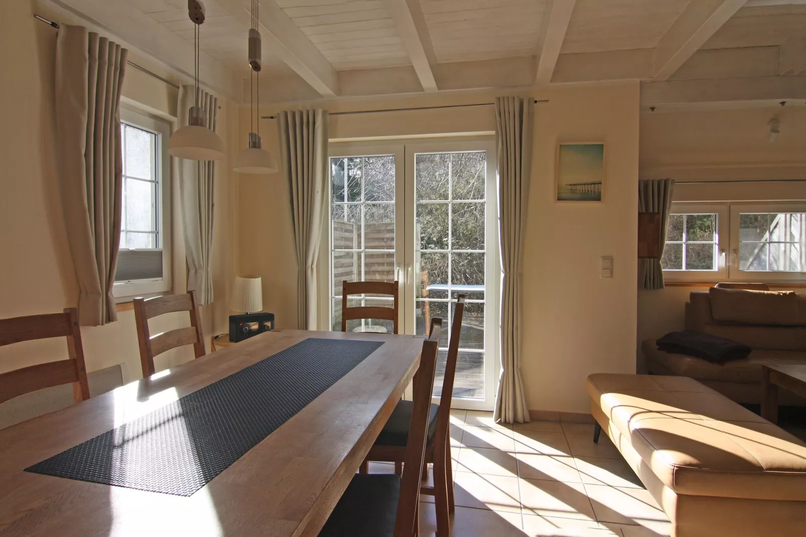 DHH Strandhaus links-Woonkamer