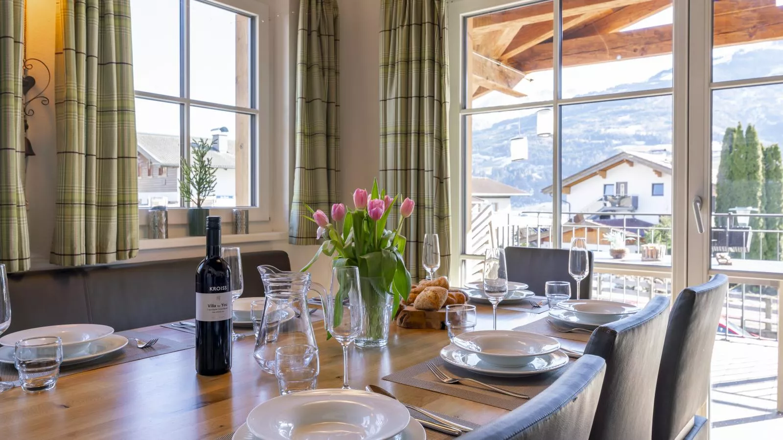 Luxury Tauern Suite Walchen Kaprun 4-Eetkamer