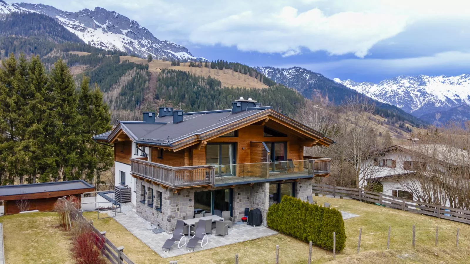 Schneeflocke Leogang-Buitenkant zomer