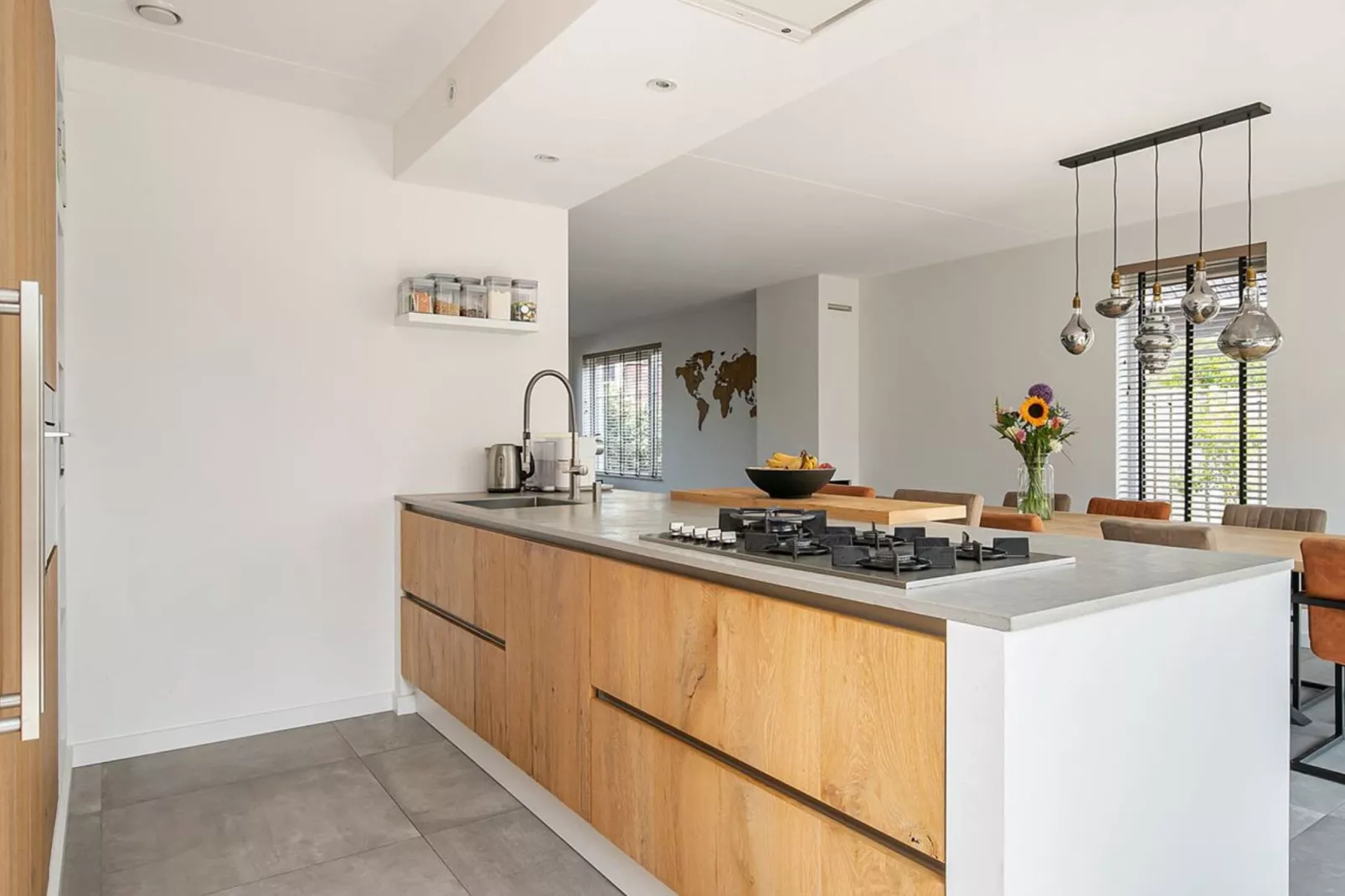 "Vakantiehuis - Albert Aylerstraat 10  Middelburg "-Keuken