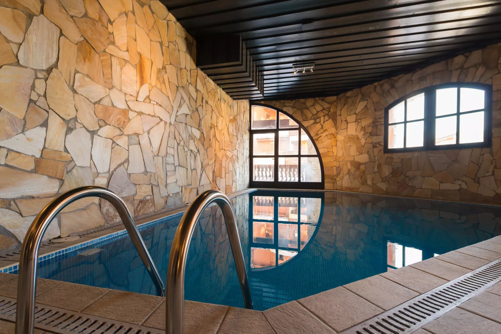 Chalet Altitude Val Thorens 7-Zwembad
