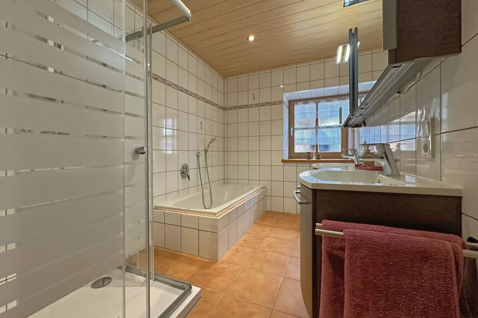 Ferienwohnung Holzfurtner-Badkamer