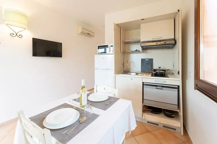 Residence Baia dei Mirti mono 2-Eetkamer