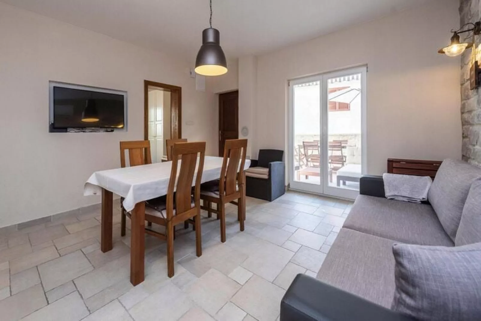 Holiday home Petrcane-SD107/A01/Marijanka for 6 Pers-Woonkamer