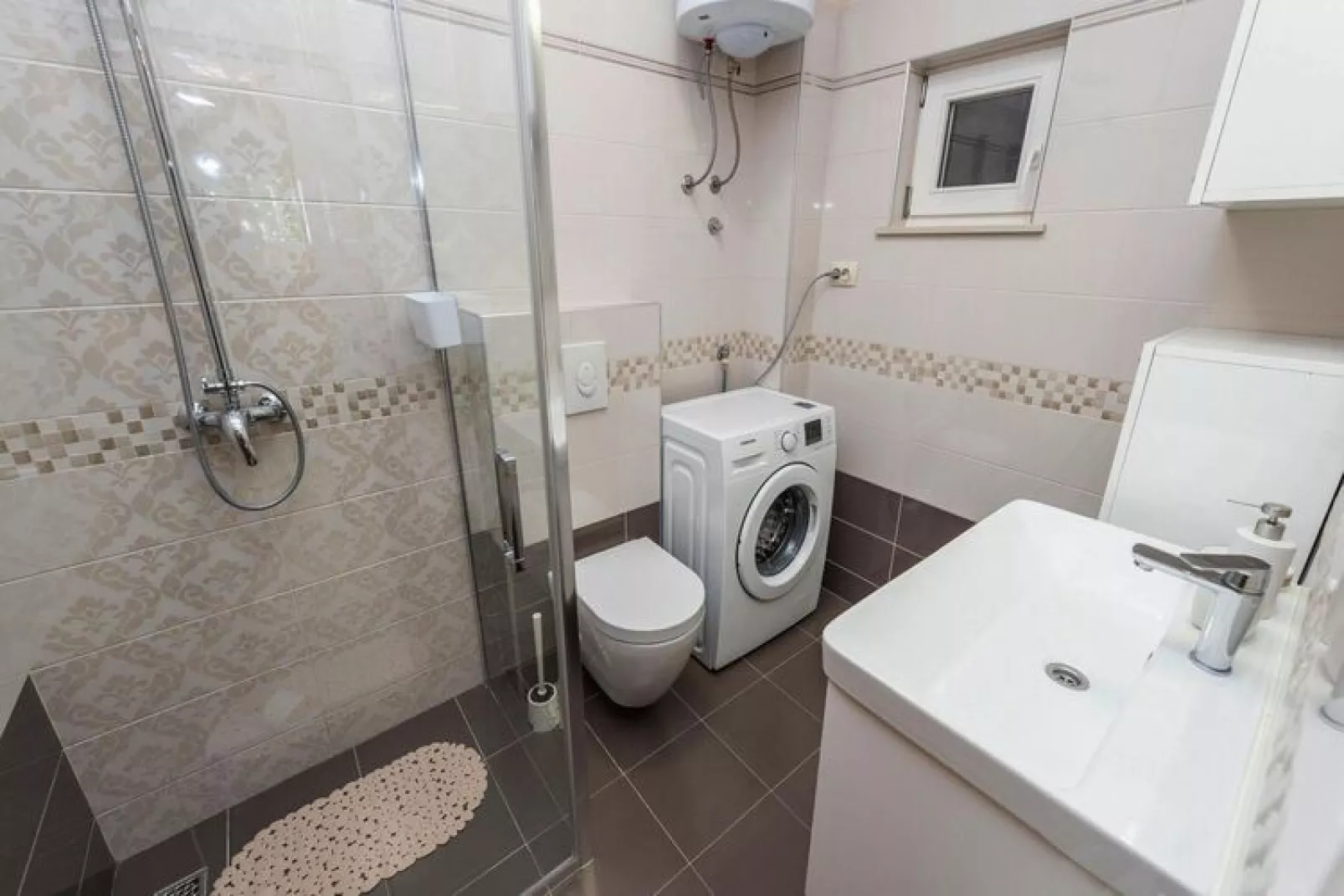 Holiday home Petrcane-SD107/A01/Marijanka for 6 Pers-Badkamer