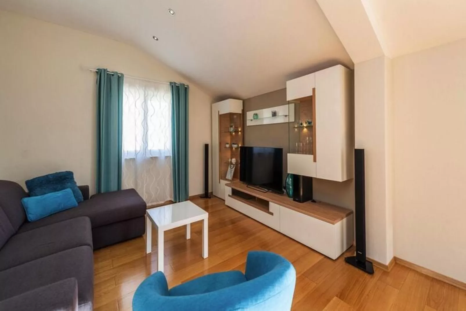 Holiday home Petrcane-SD107/A01/Marijanka for 6 Pers-Woonkamer