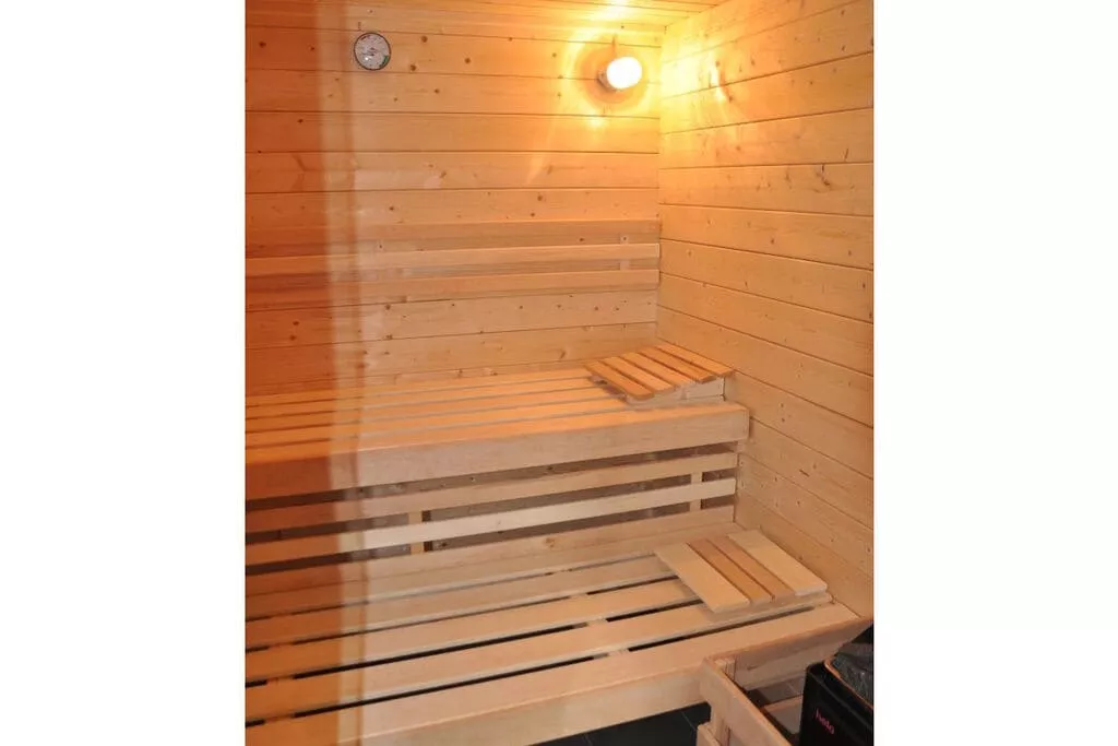 39090-Sauna