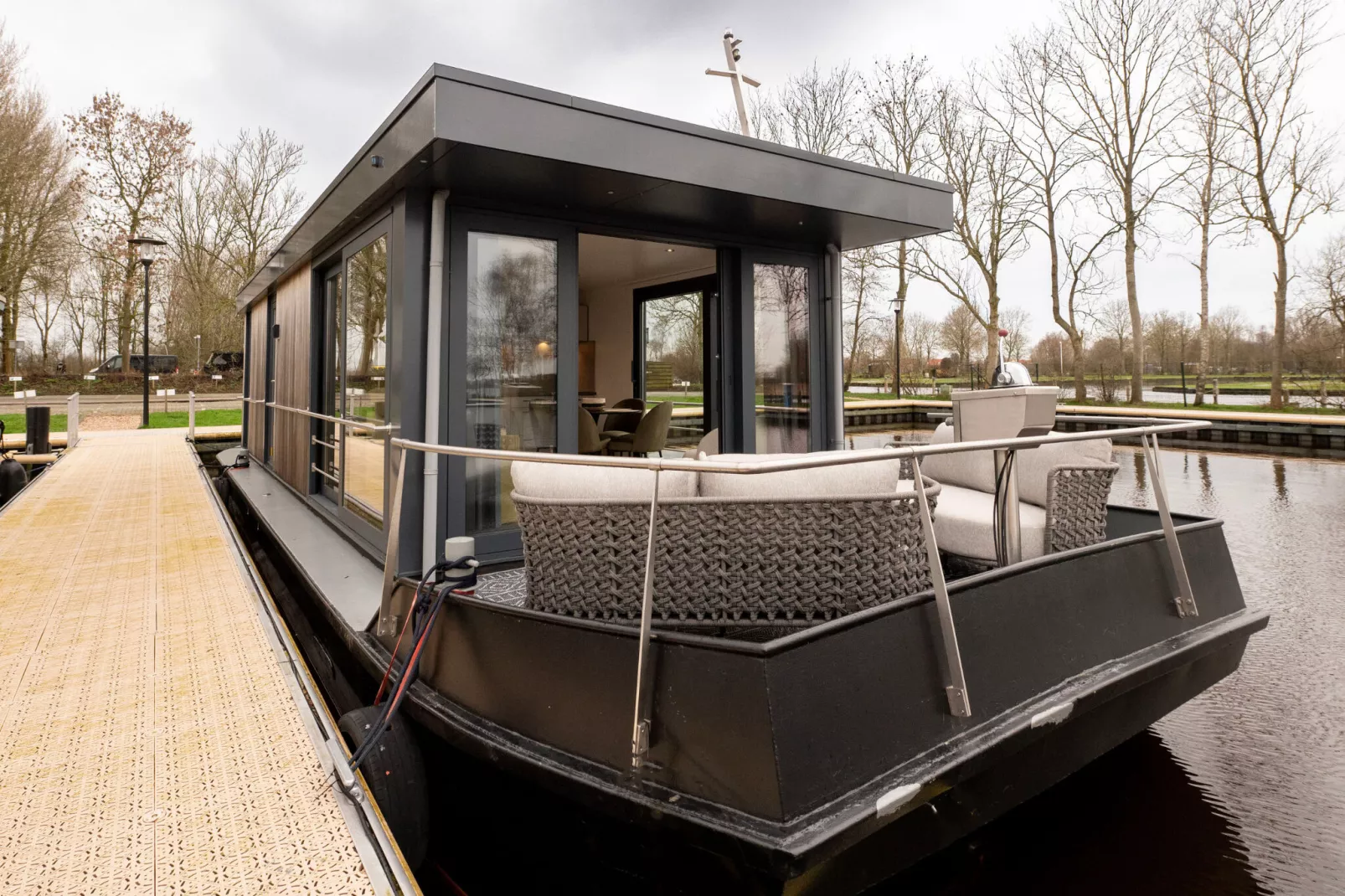 Houseboat - Paviljoenwei 4  Sneek Offingawier 'Boatique Sneek'