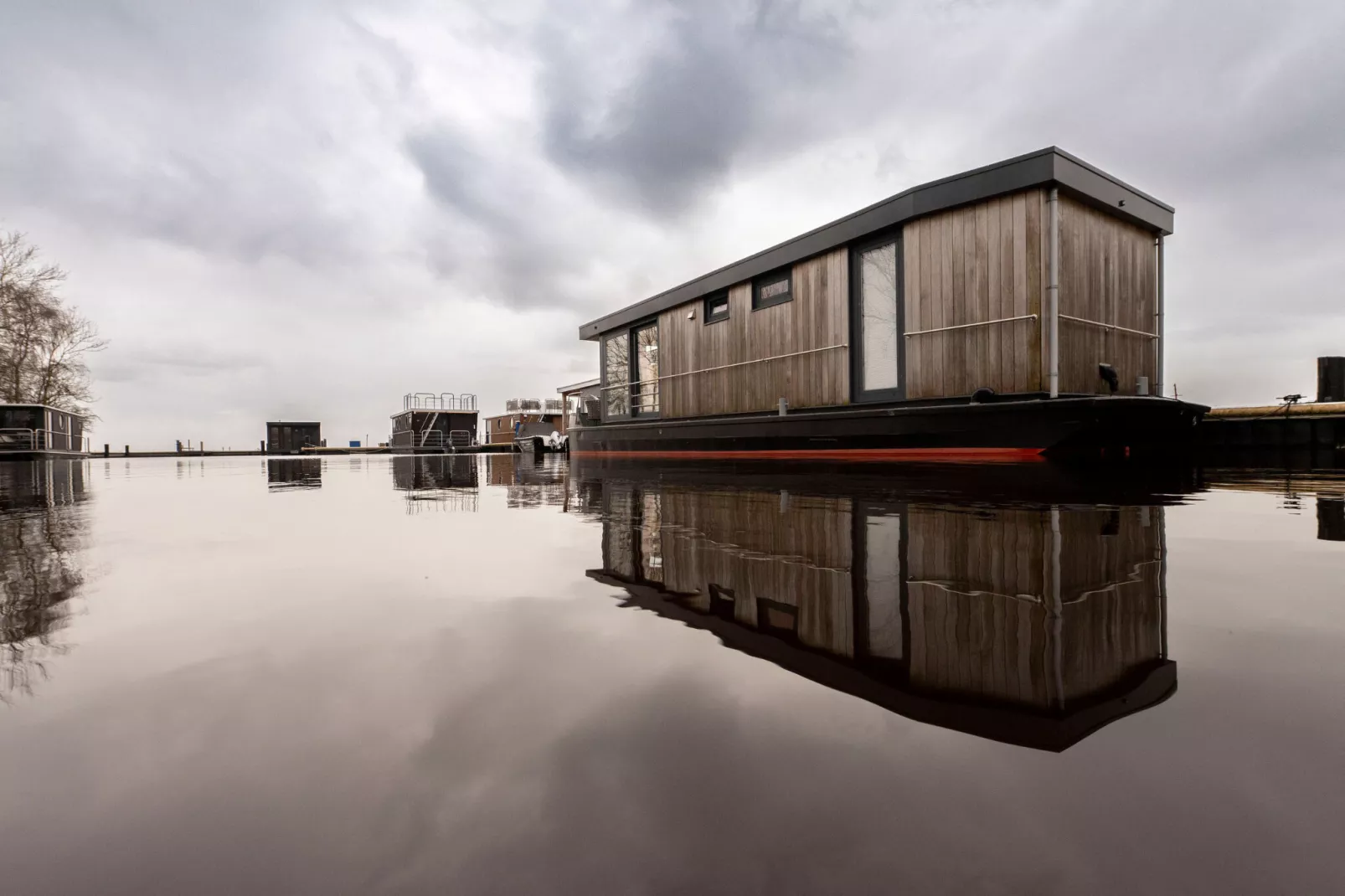 Houseboat - Paviljoenwei 4  Sneek Offingawier 'Boatique Sneek'-Buitenkant zomer