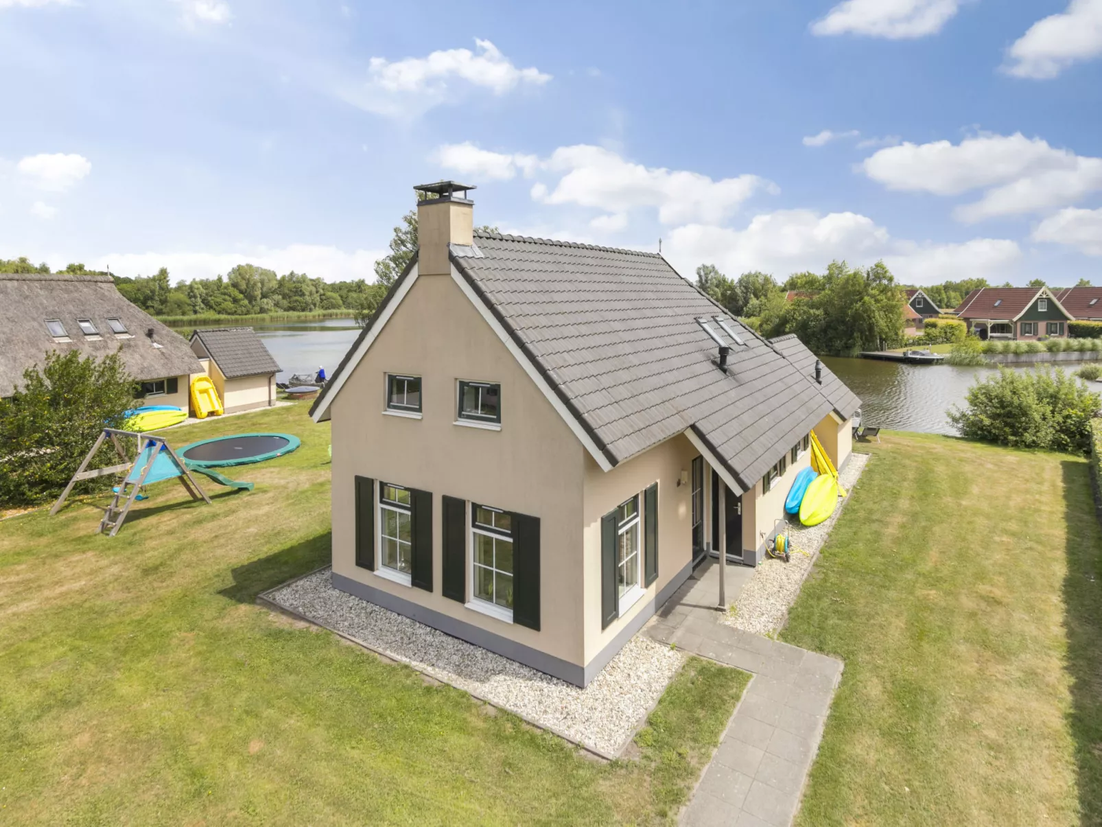 Lieskehuis Wellness de Luxe 10+2-Buiten