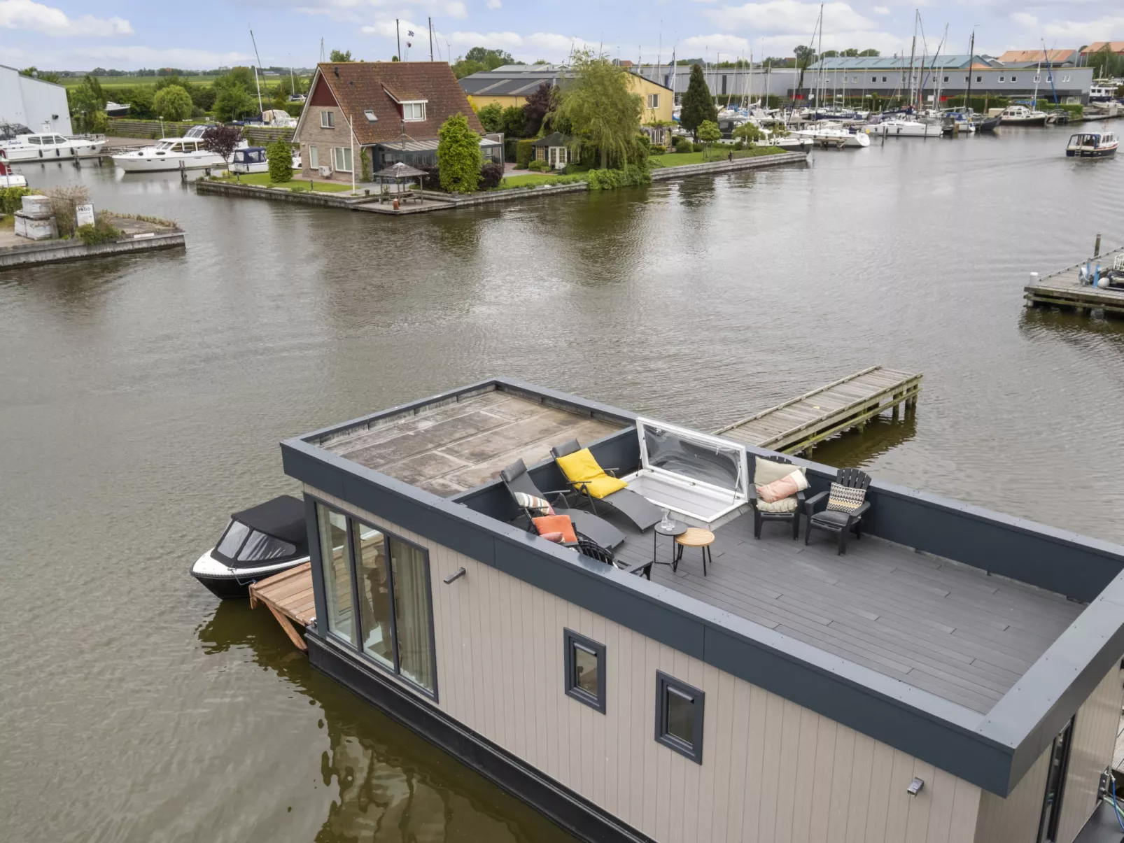 Harboursuite incl. boot-Buiten