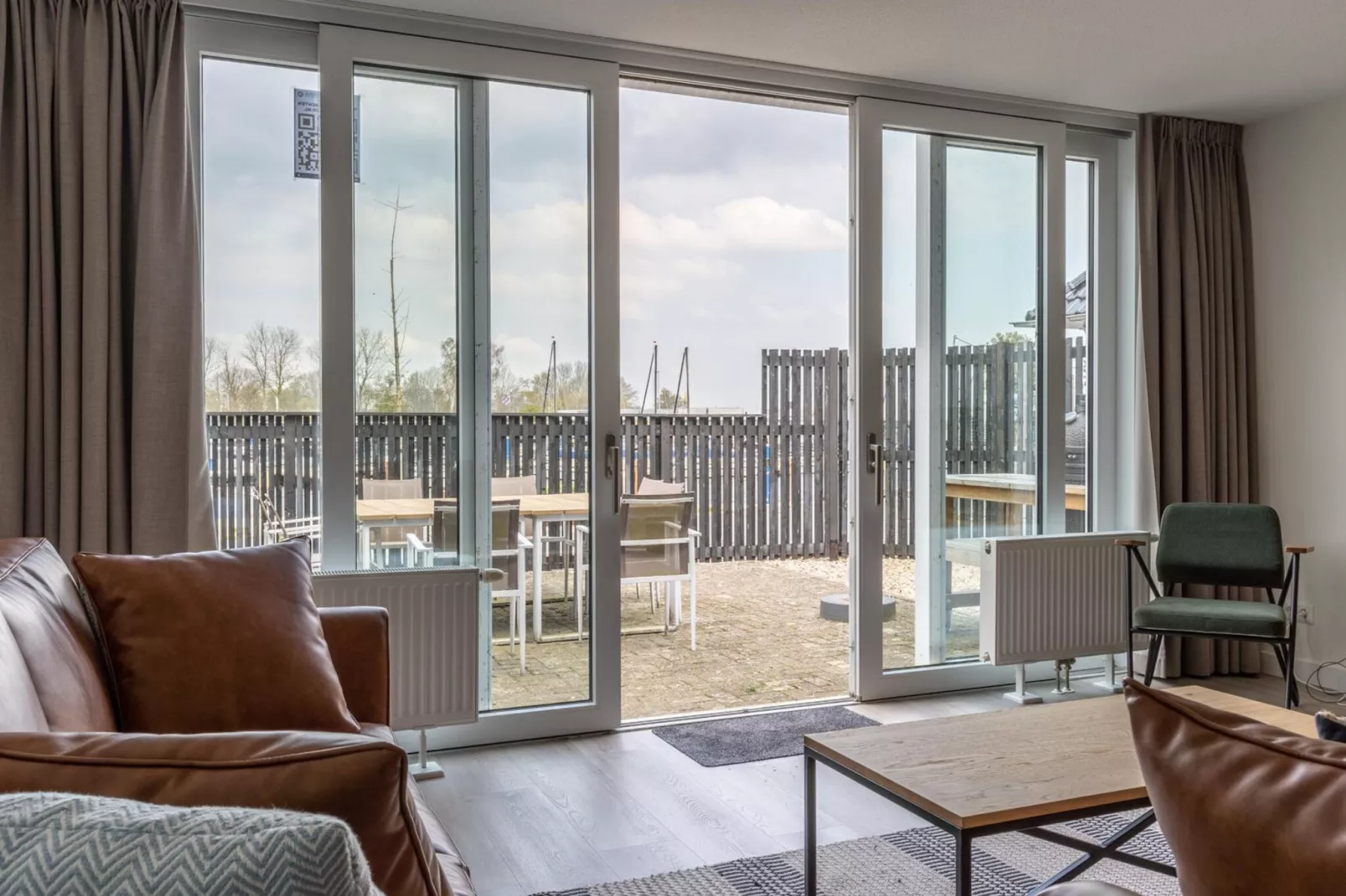 Appartement - Paviljoenwei 4  Sneek Offingawier 'Havenzicht'-Woonkamer