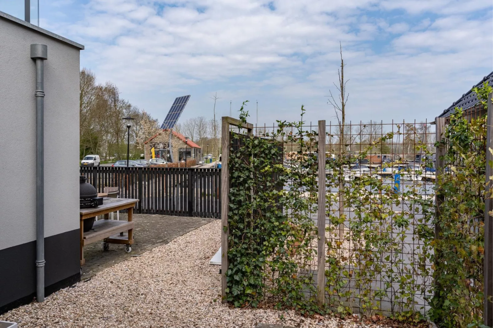 Appartement - Paviljoenwei 4  Sneek Offingawier 'Havenzicht'-Tuinen zomer