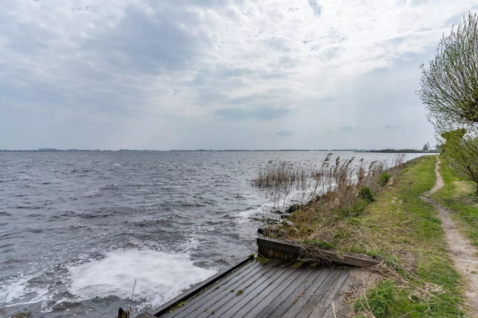 Appartement - Paviljoenwei 4  Sneek Offingawier 'Havenzicht'-Uitzicht zomer