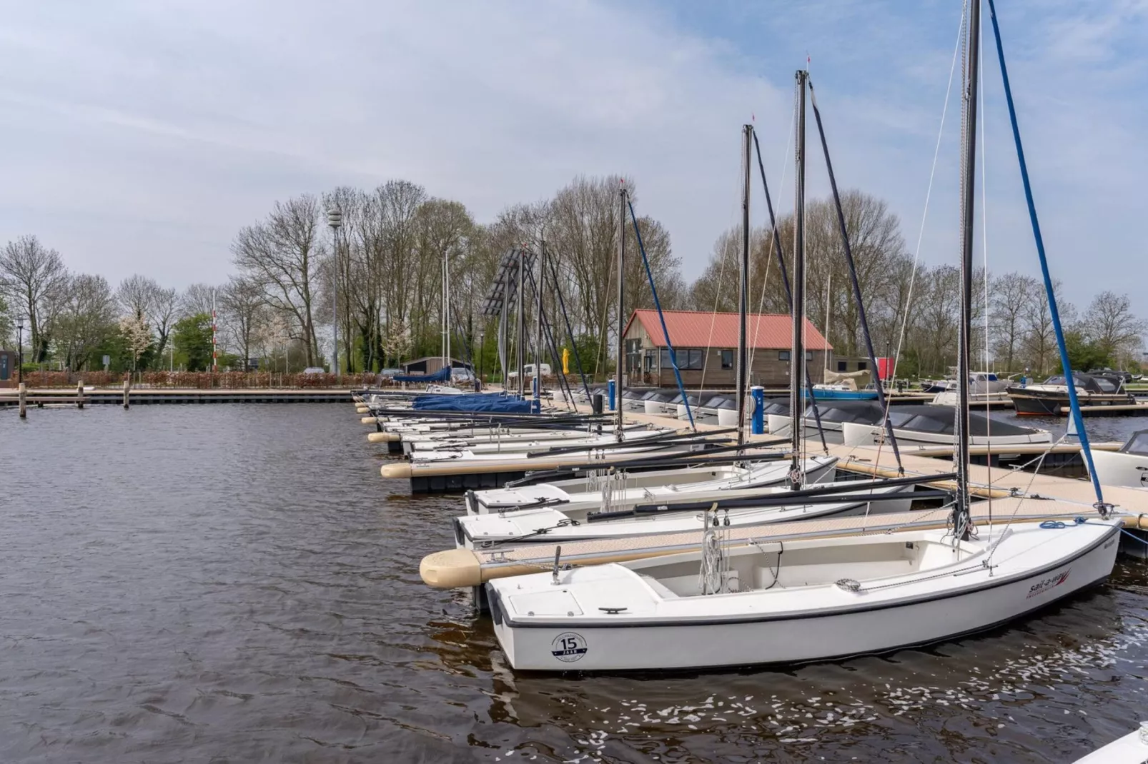 Appartement - Paviljoenwei 4  Sneek Offingawier 'Havenzicht'-Uitzicht zomer