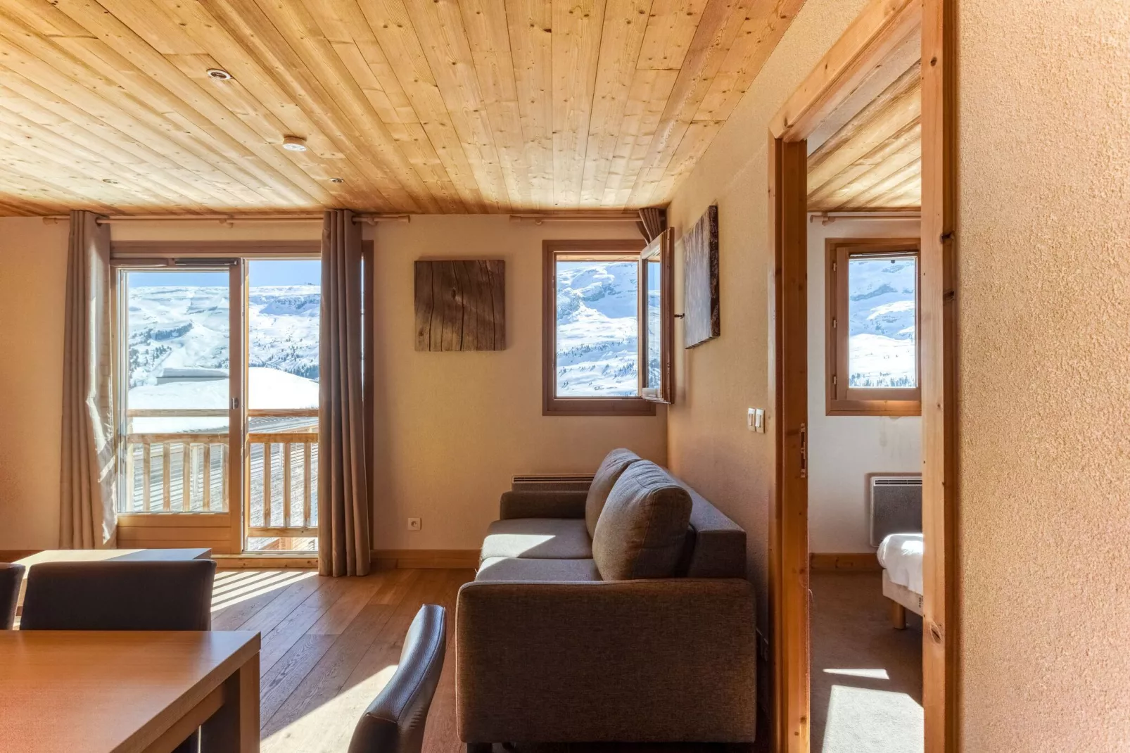 Authentiek appartement in het skigebied Le Grand Massif-Woonkamer