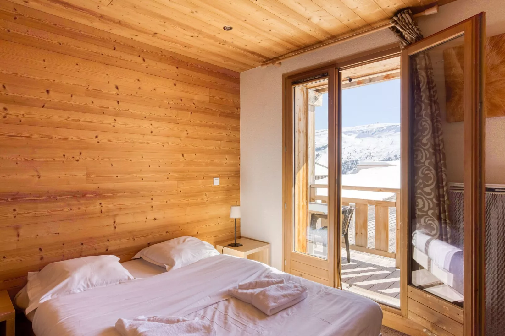 Authentiek appartement in het skigebied Le Grand Massif-Slaapkamer