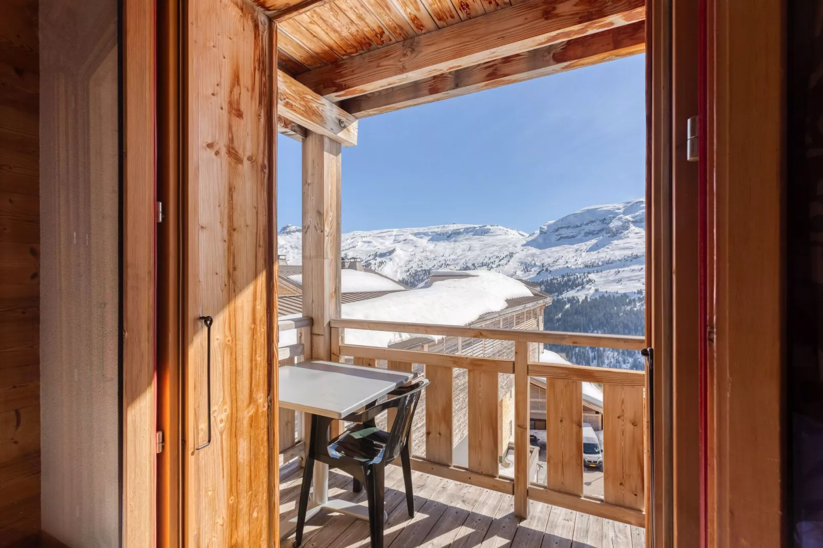 Authentiek appartement in het skigebied Le Grand Massif-Terrasbalkon