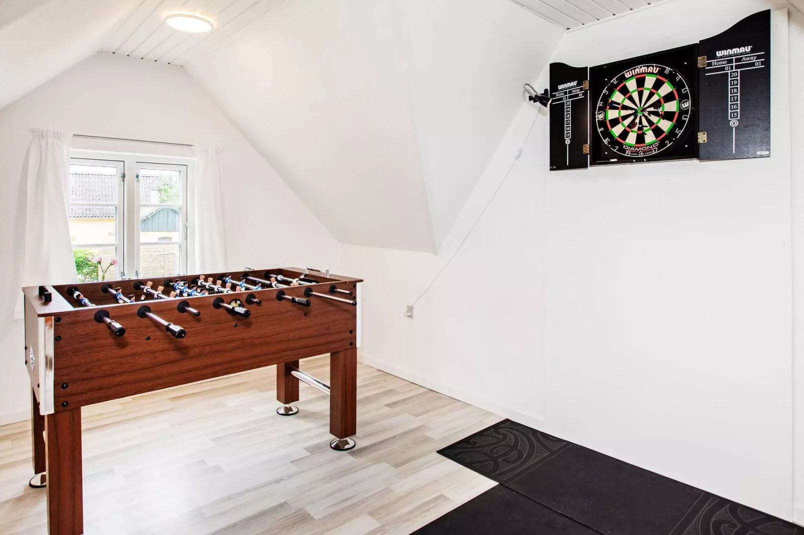 Idyllisch rietgedekt huisje-By Traum-Binnen