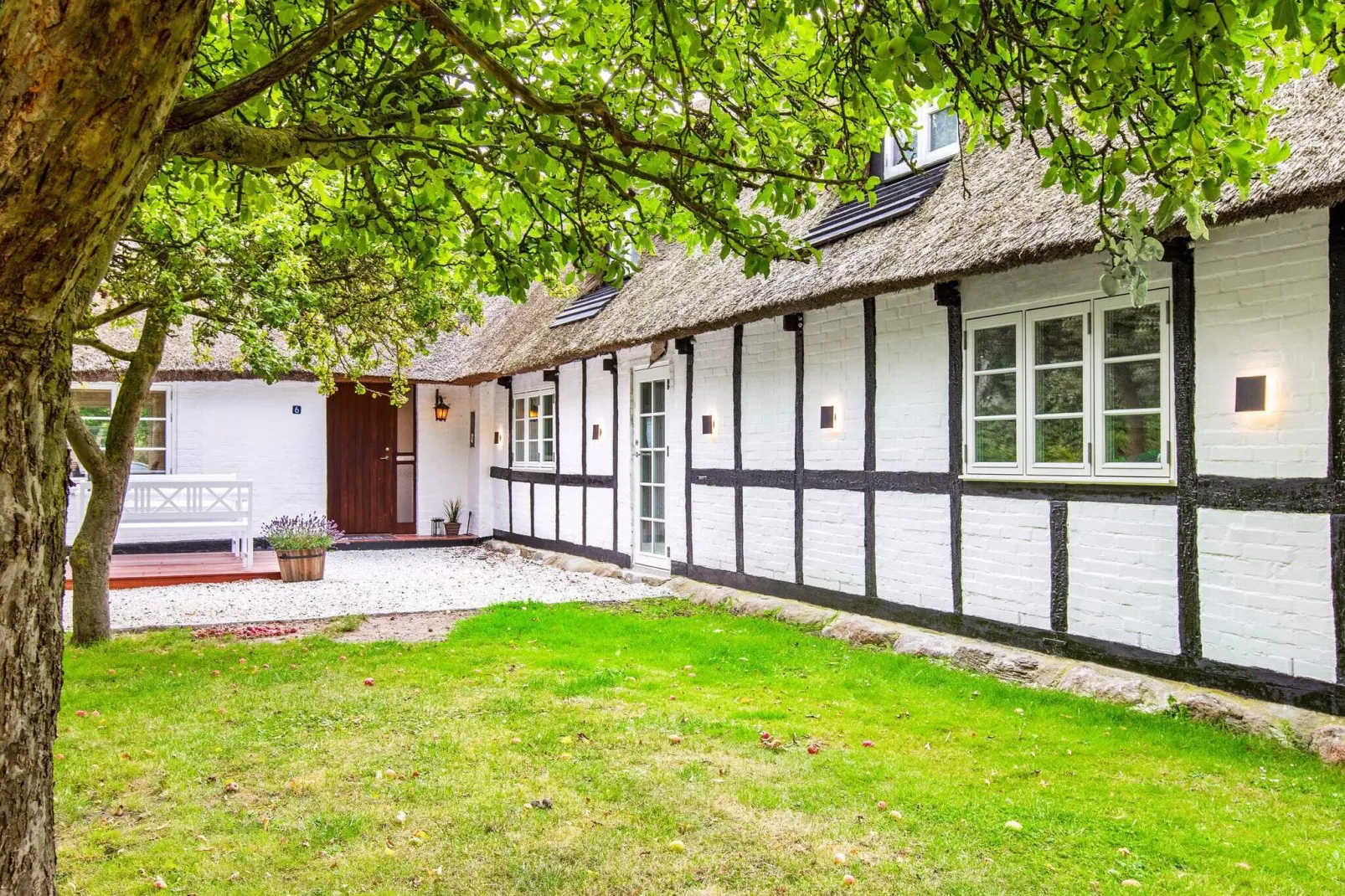 Idyllisch rietgedekt huisje-By Traum-Uitzicht
