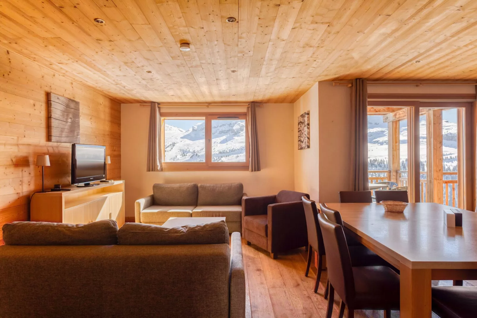 Authentiek appartement in het skigebied Le Grand Massif-Woonkamer