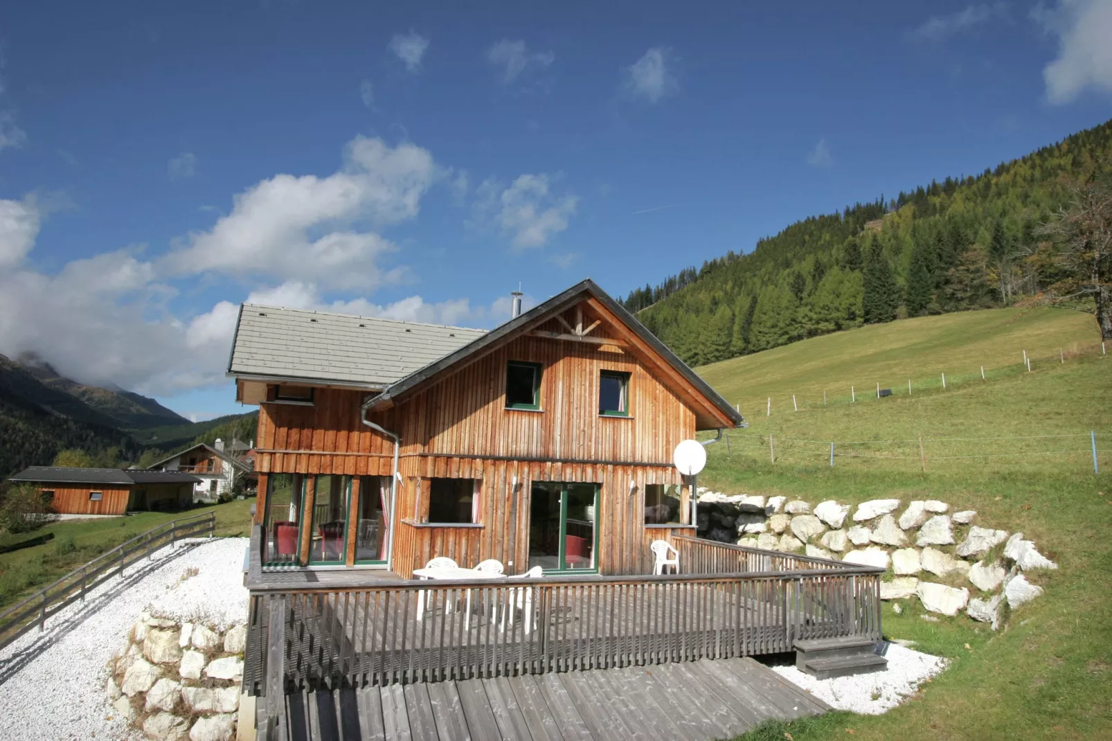 Chalet Quadrifoglio-Buitenkant zomer