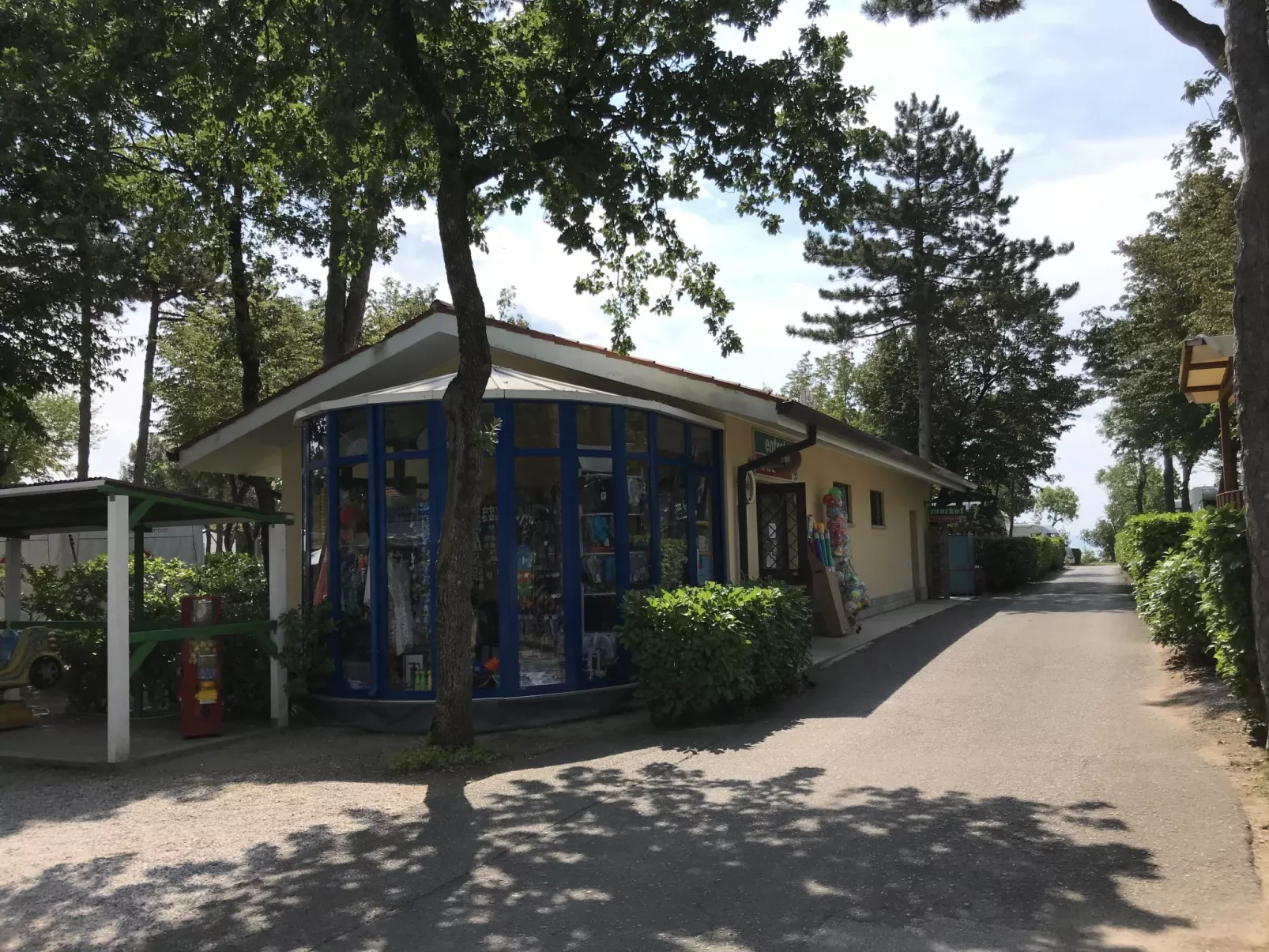 Camping Village Mare Pineta-Binnen