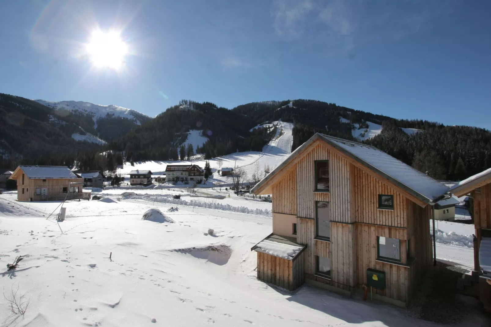 Chalet Almdorf 8-Exterieur winter